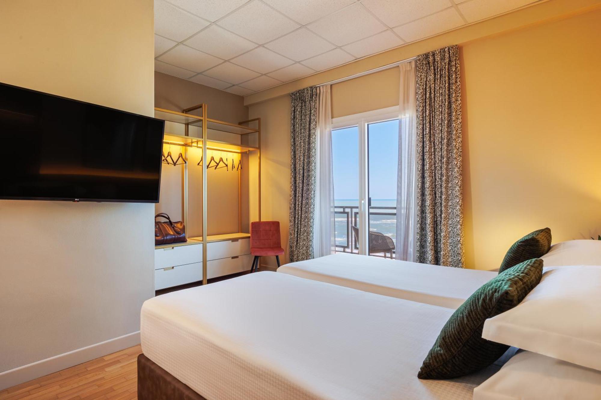 Uappala Hotel Cruiser Pesaro Esterno foto