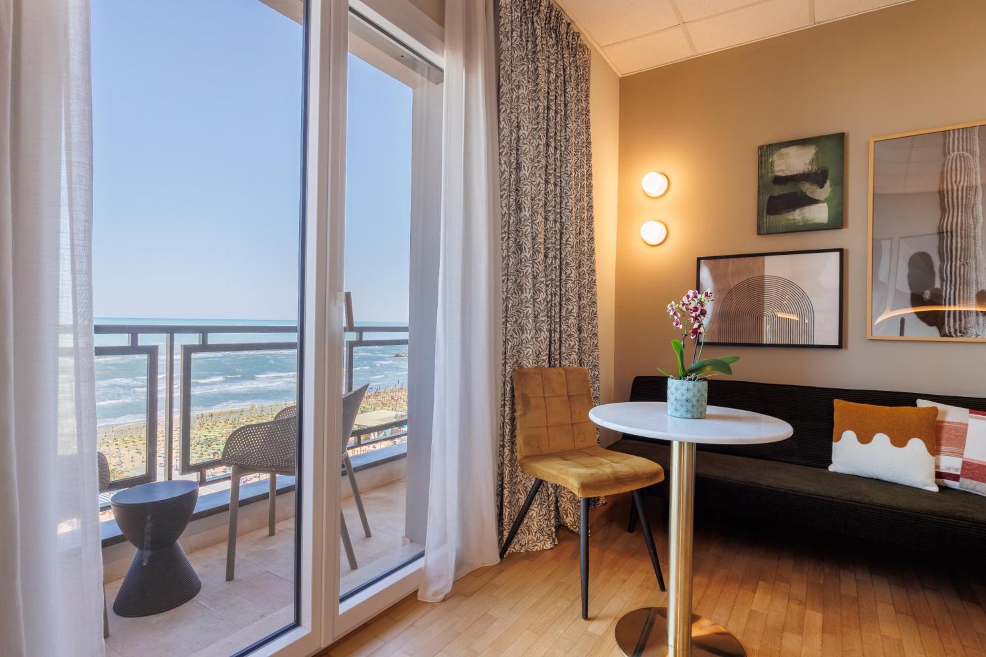 Uappala Hotel Cruiser Pesaro Esterno foto
